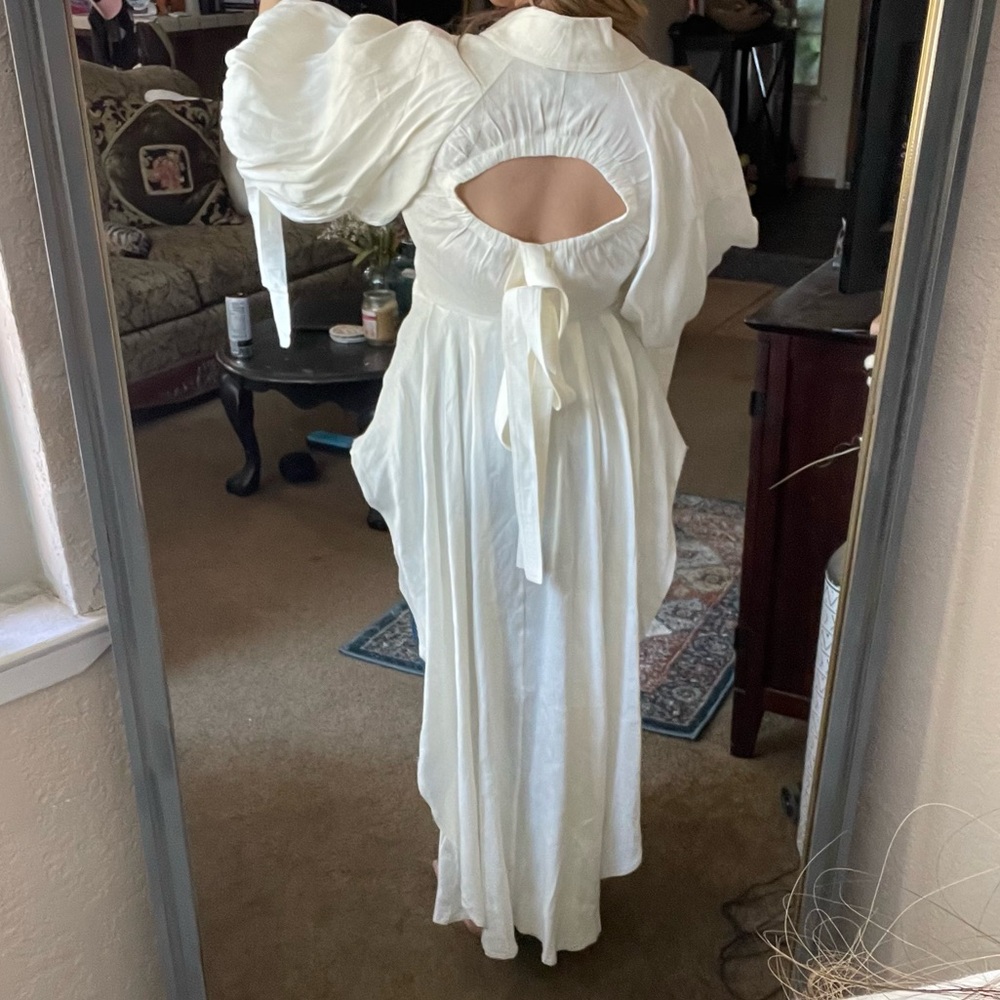 Aje | Silk Linen Puff Sleeve Train Backside Top In Cream Size: US 4 - Picture 2 of 11